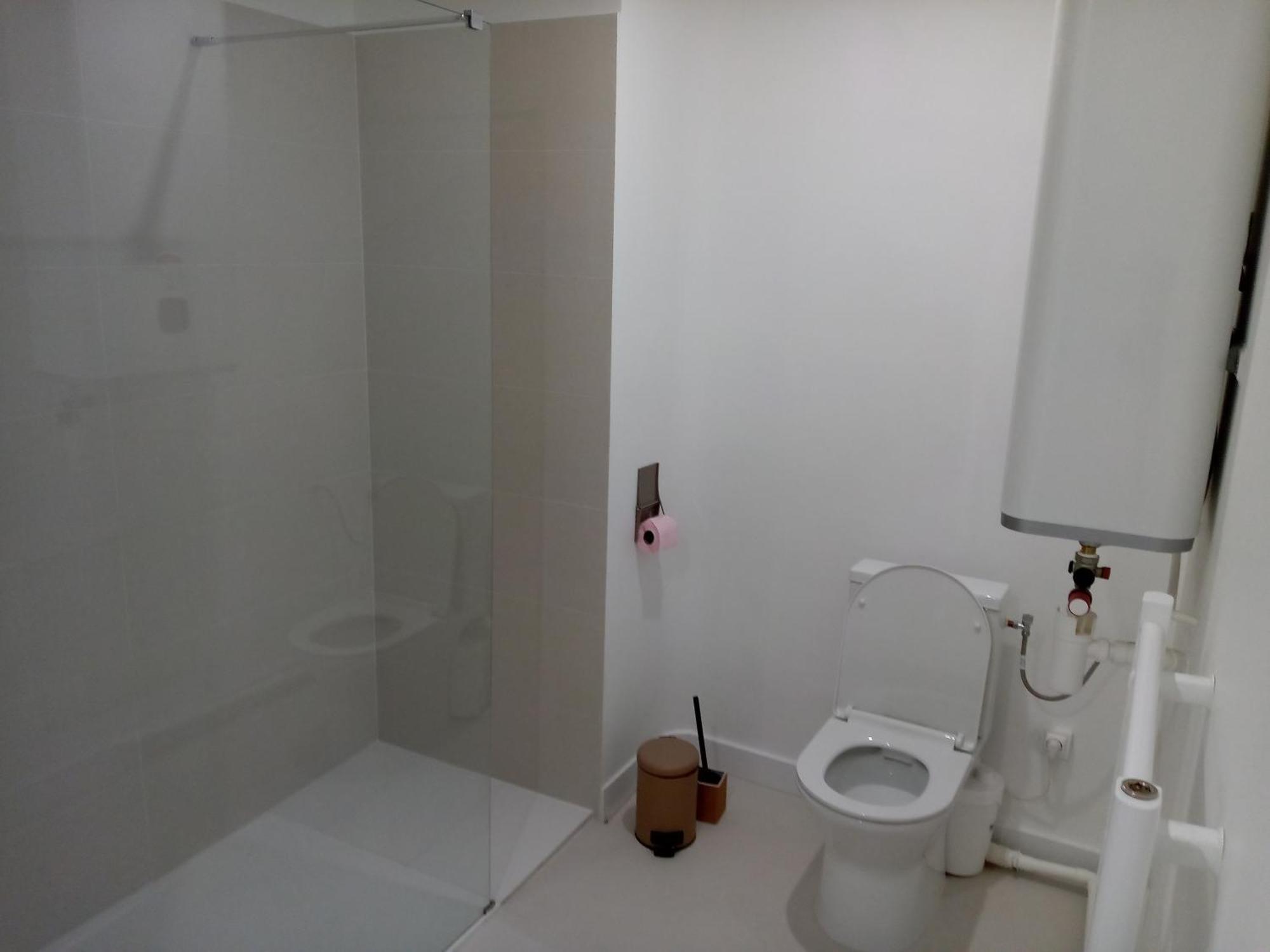 La Plaine Cours Julien: Private Room in Lively Marseille Apartment Exterior photo